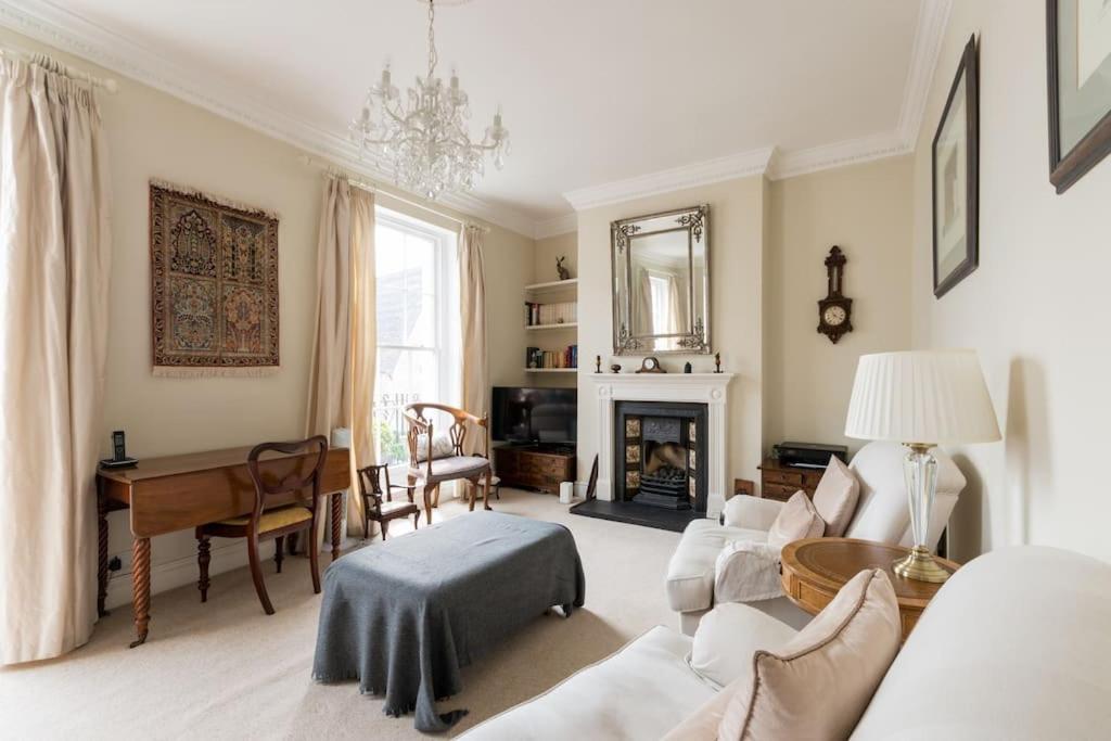 Four Bedroom Townhouse In Famous Suffolks Area Cheltenham Exteriör bild