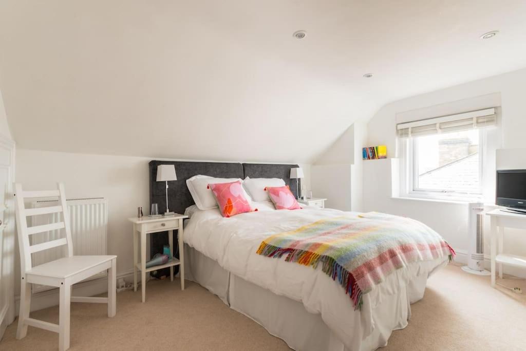 Four Bedroom Townhouse In Famous Suffolks Area Cheltenham Exteriör bild